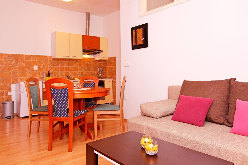 Guest House Kod Peskarije Vela Luka Bilik gambar
