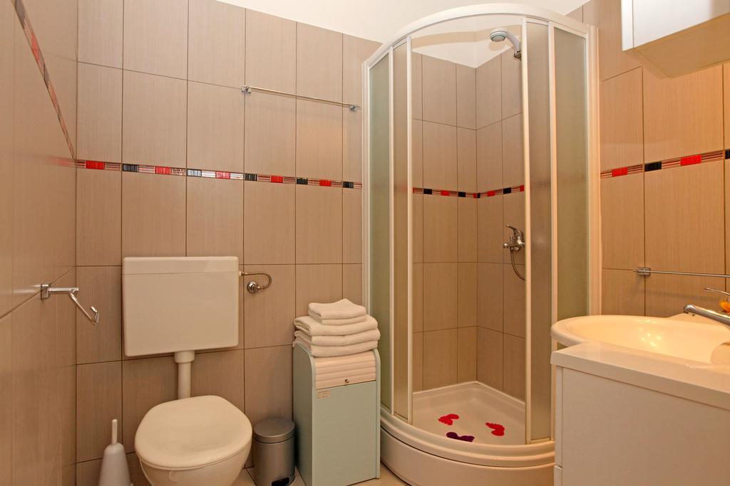 Guest House Kod Peskarije Vela Luka Bilik gambar